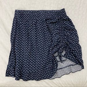 brandy melville mini skirt